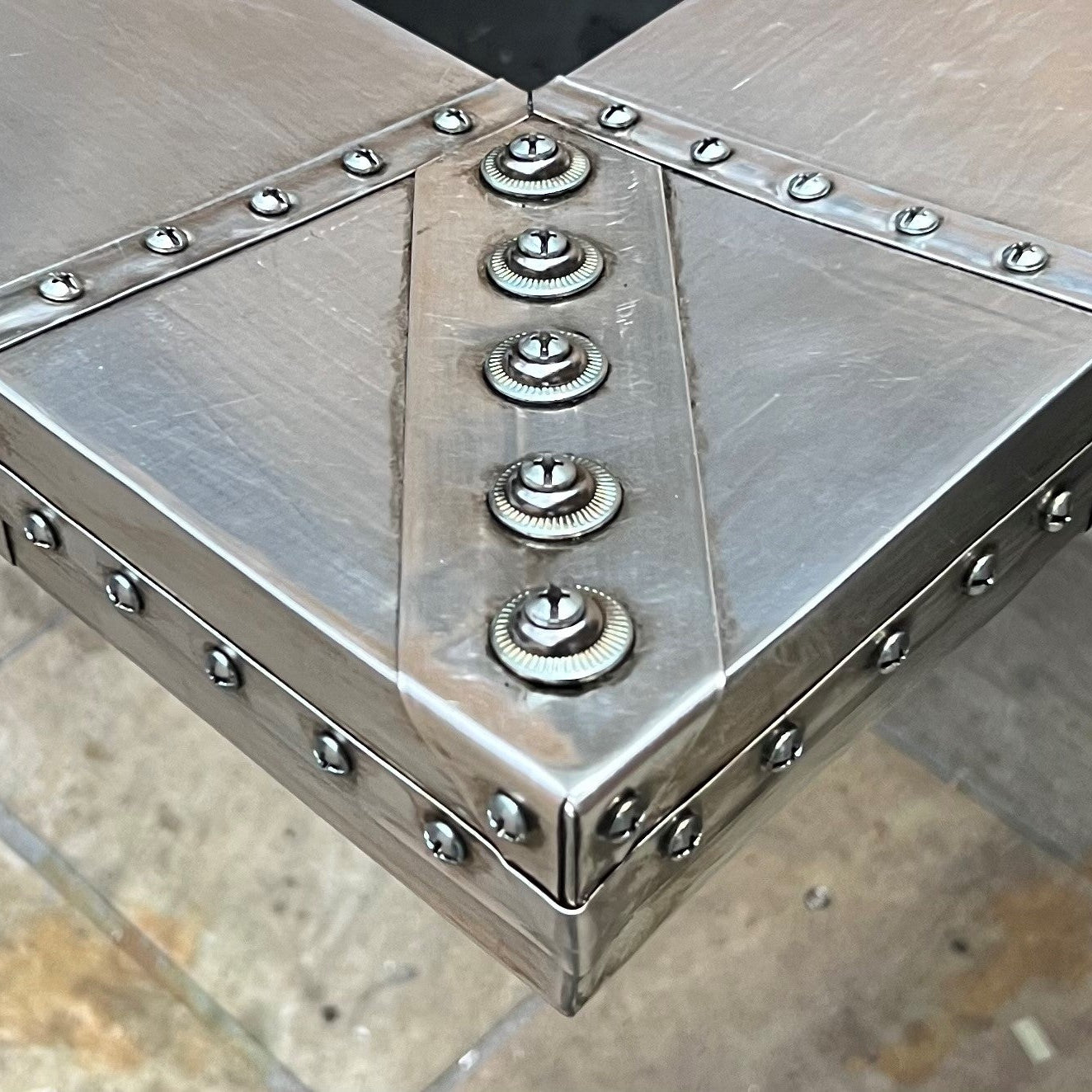 DAYTONA - Mirror Mirror Australia